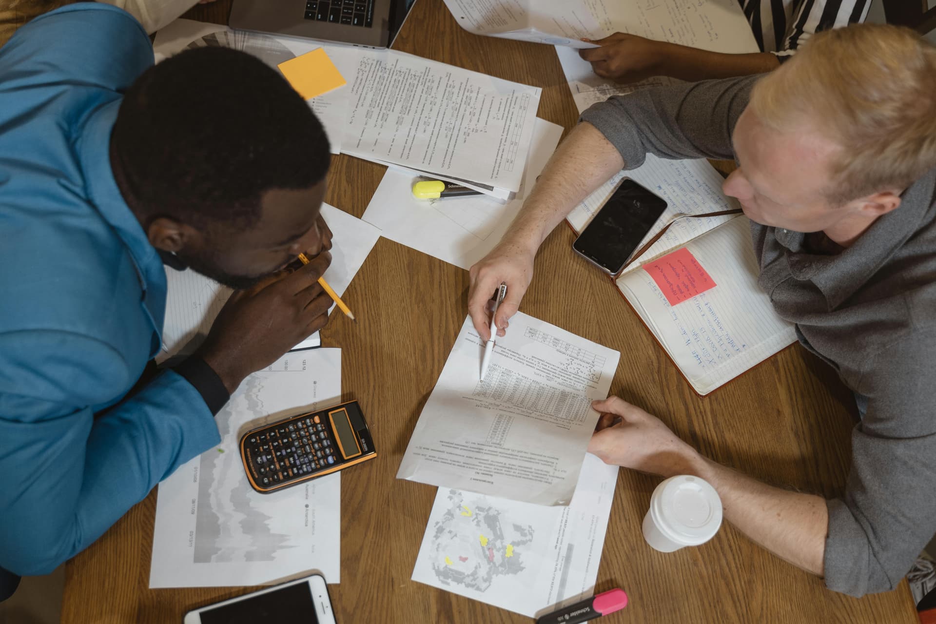 Navigating cultural sensitivities: tips for working with international clients in Dubai