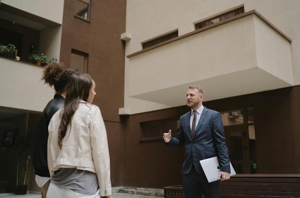 What makes a great real estate agent in Dubai? Insights from industry leaders